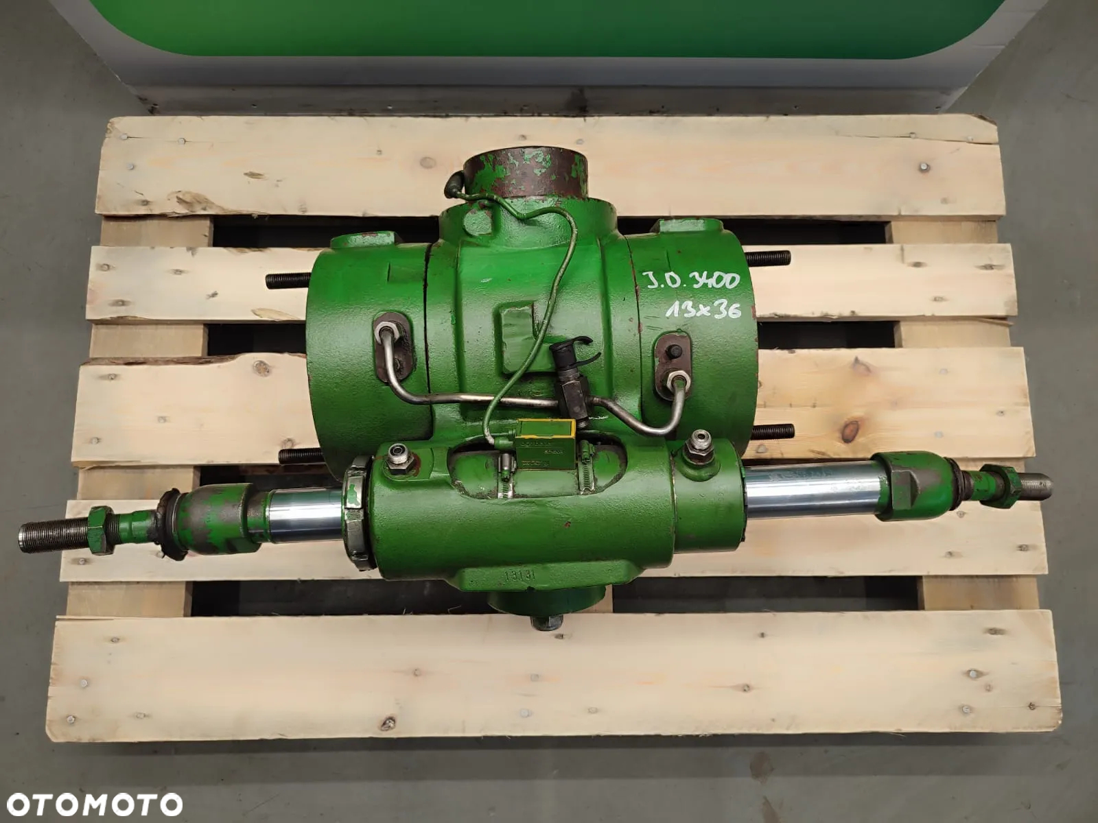 Siłownik skrętu JOHN DEERE 3400 - 7