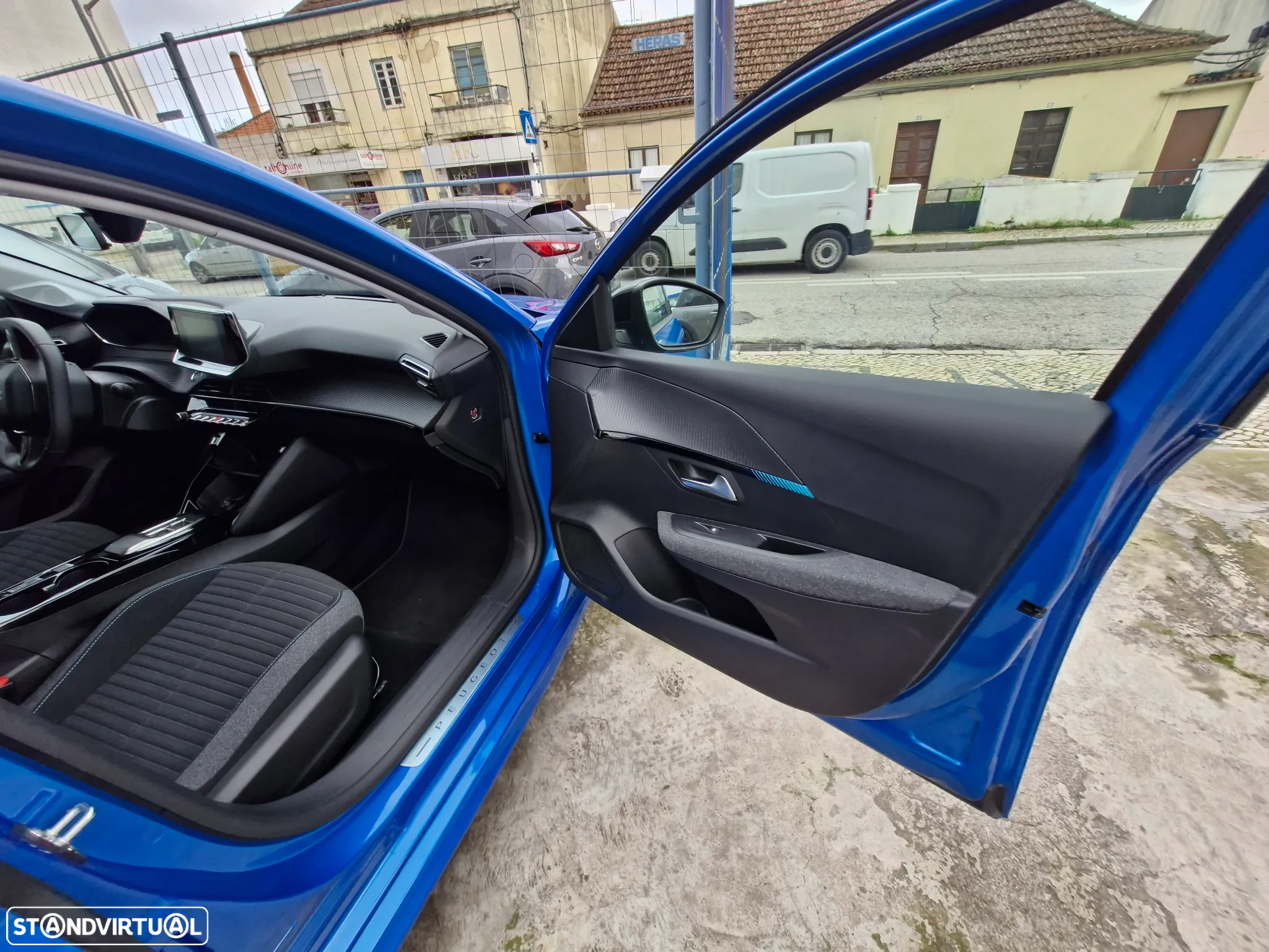 Peugeot e-208 50 kWh Allure Pack - 10
