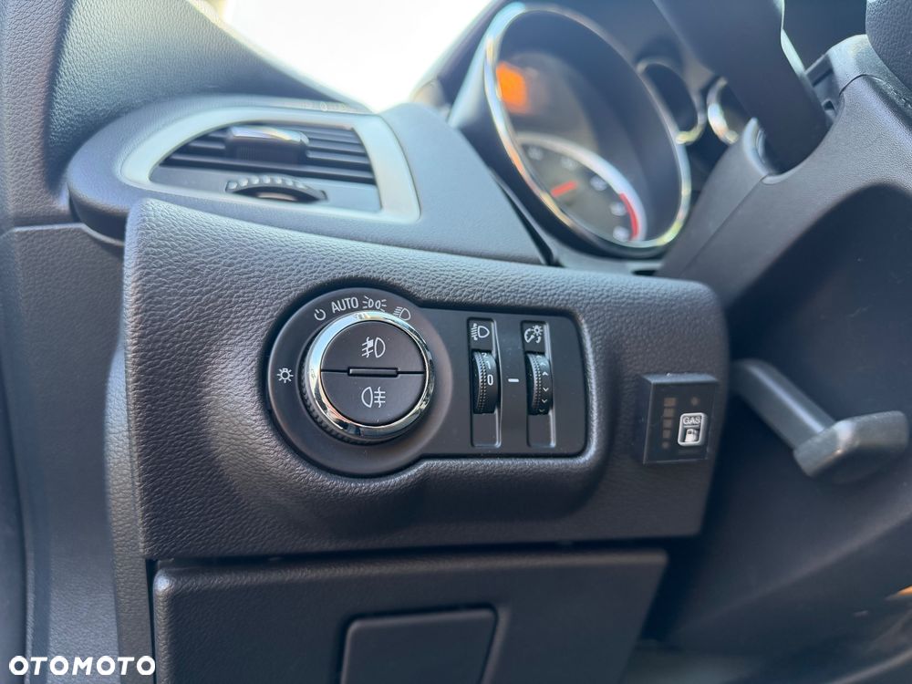 Opel Astra - 14