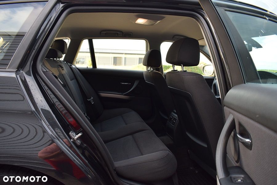 BMW Seria 3 318d DPF Edition Lifestyle - 10