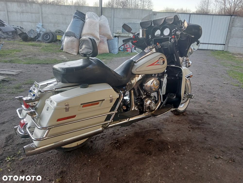 Harley-Davidson FLHT Electra Glide Standard - 10