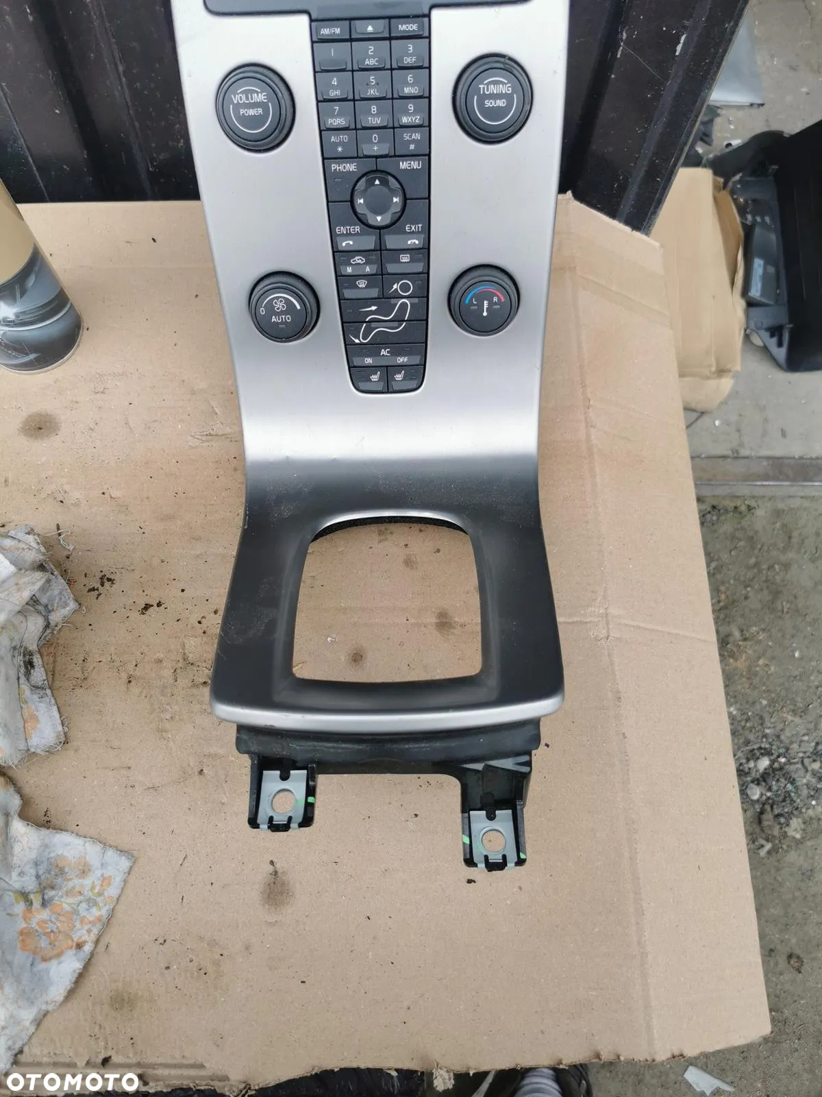 PANEL ŚRODKOWY KLIMATYZACJI RAMKA NAWIEWU VOLVO S40 V50 8623067 - 2