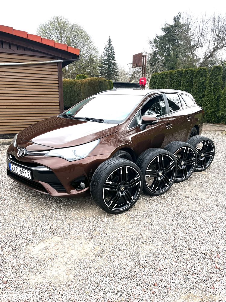 Toyota Avensis 1.8 Prestige - 12