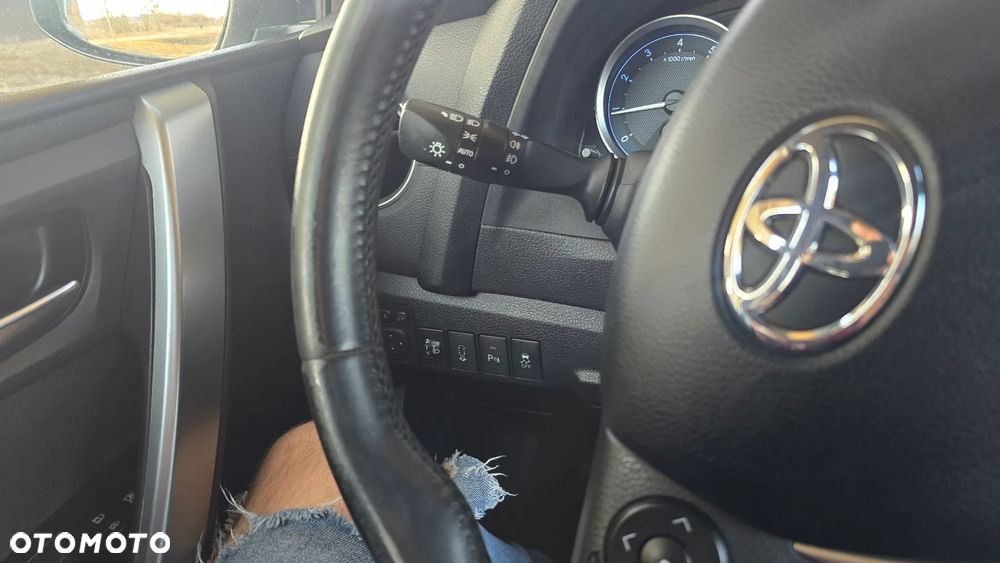 Toyota Auris 1.6 Valvematic Multidrive S Comfort - 29