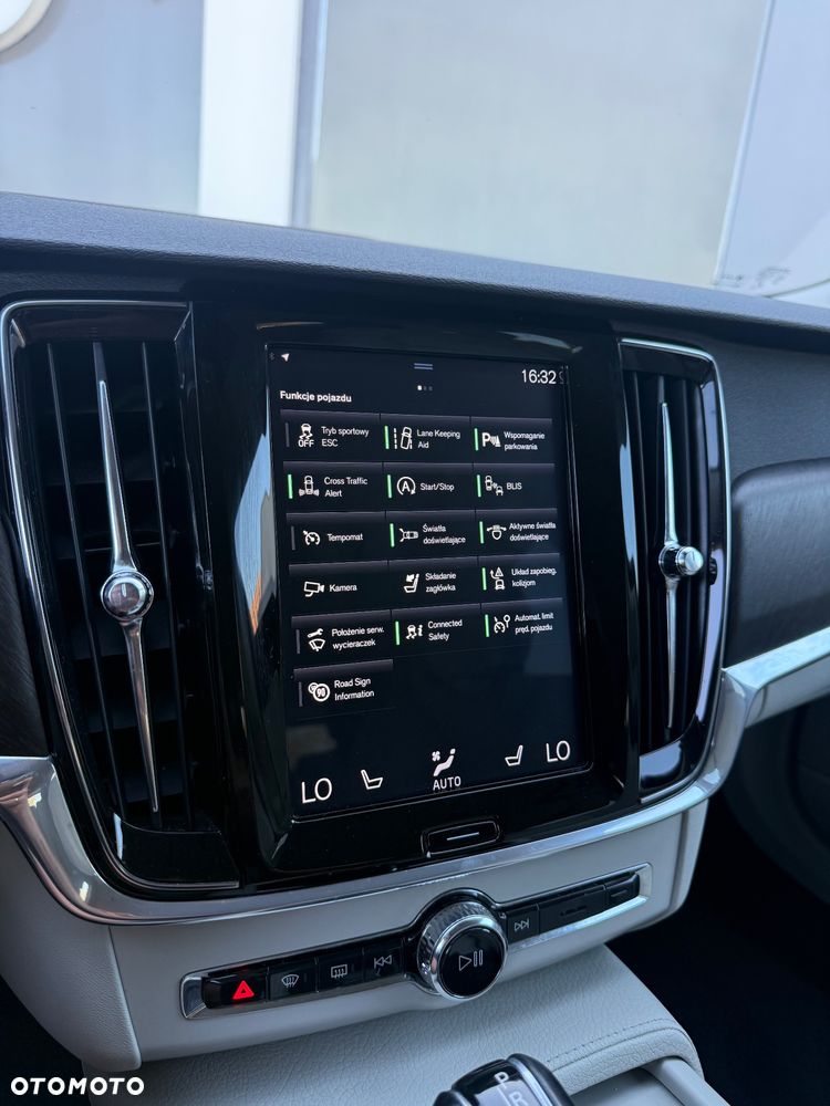 Volvo V90 Cross Country D4 AWD Geartronic Ocean Race - 30