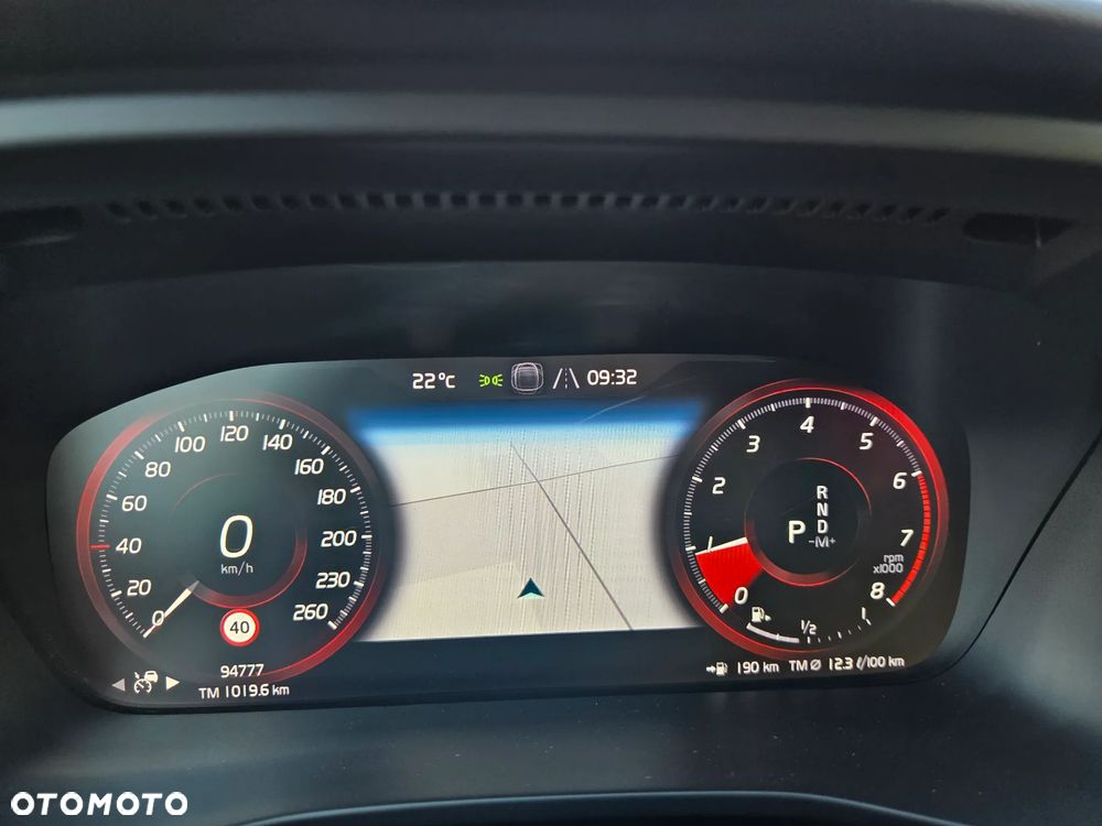 Volvo XC 40 T5 AWD R-Design - 34