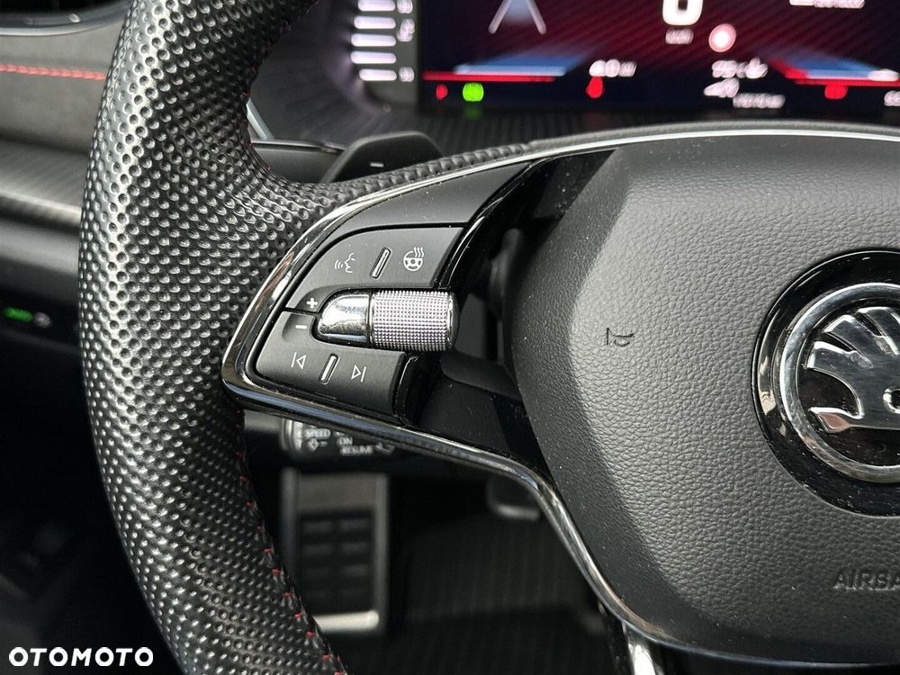 Skoda Octavia 2.0 TDI RS DSG - 17