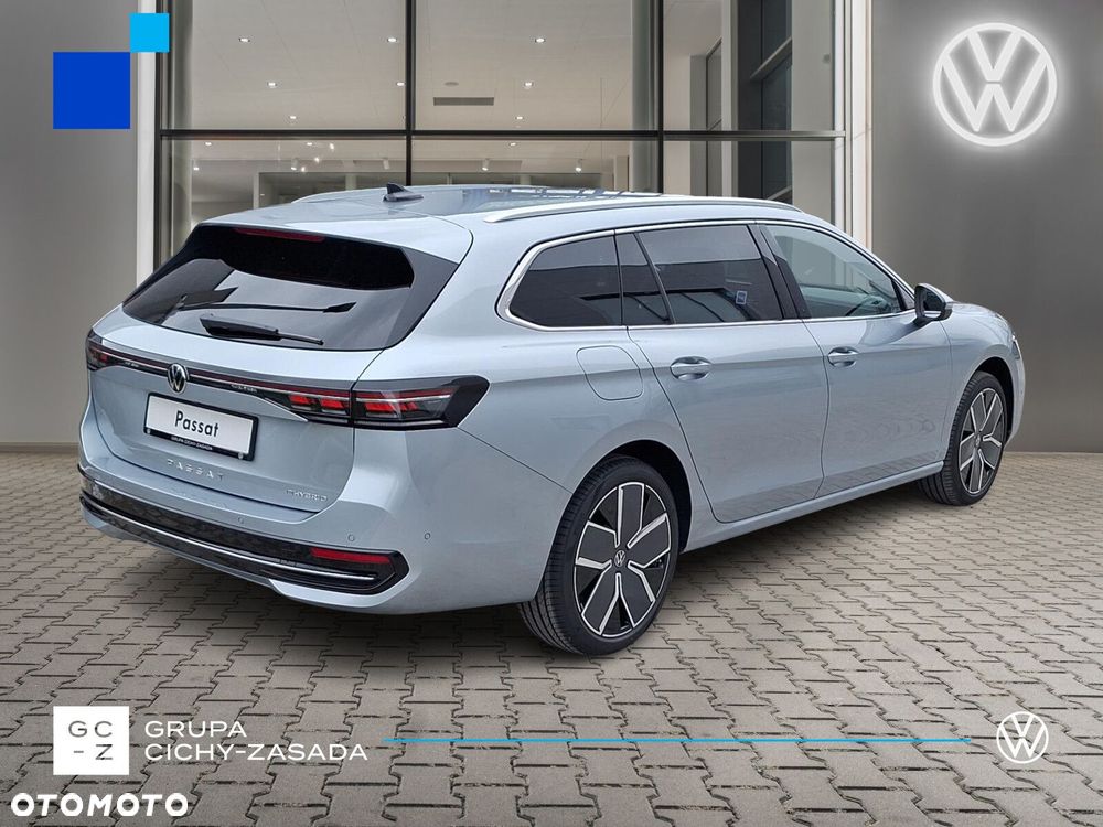 Volkswagen Passat - 5