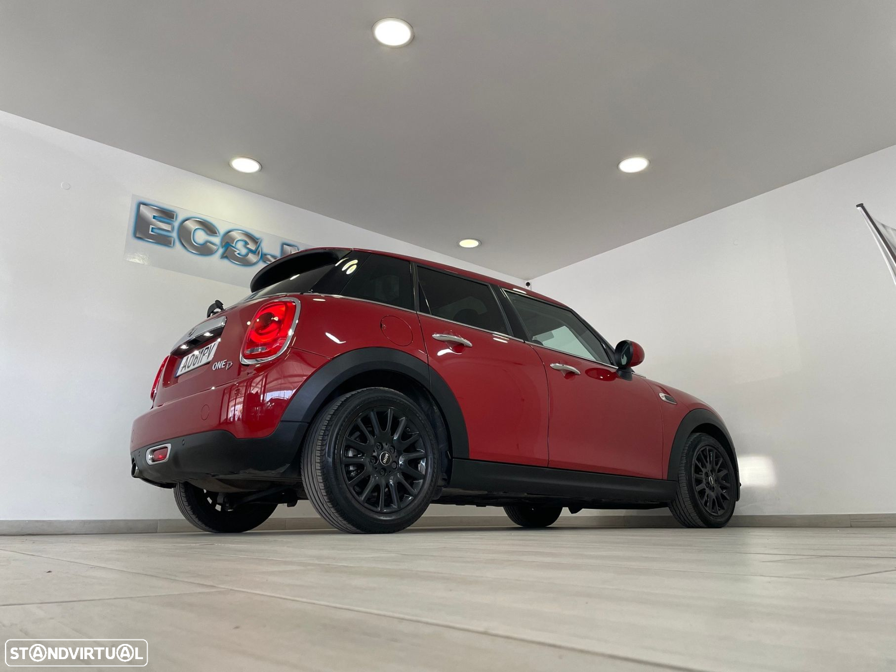 MINI 5 Portas One D - 16