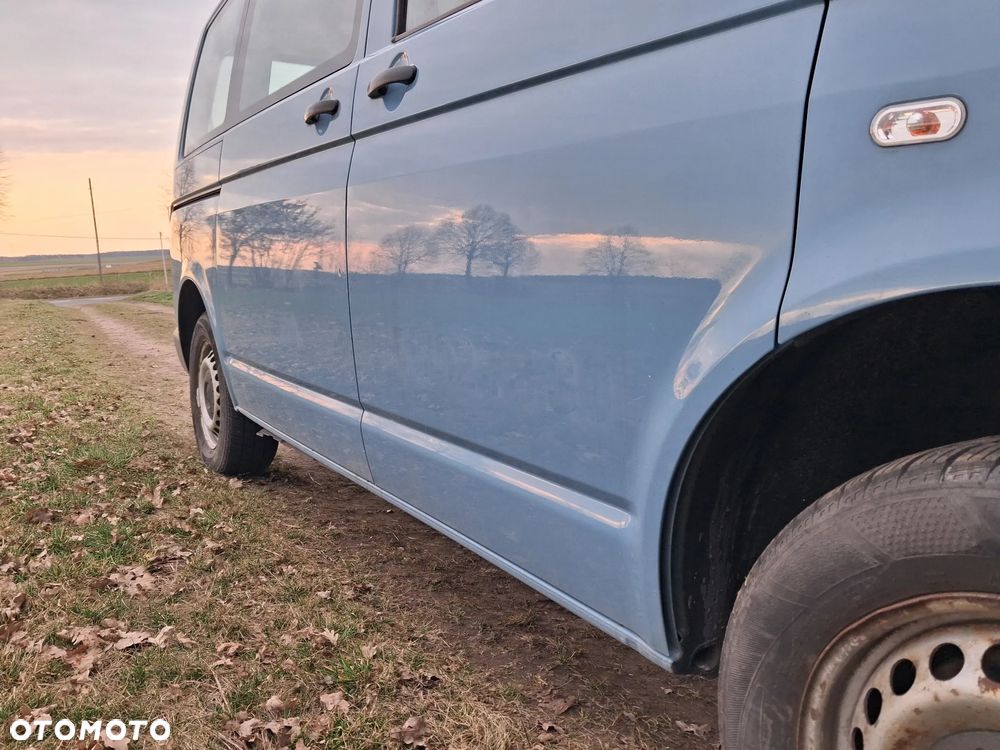 Volkswagen TRANSPORTER T5 - 16