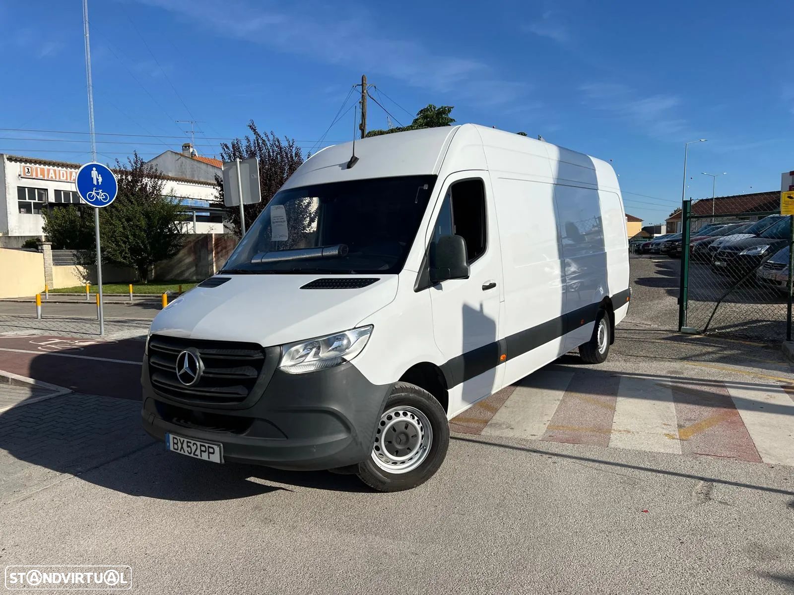 Mercedes-Benz Sprinter - 1