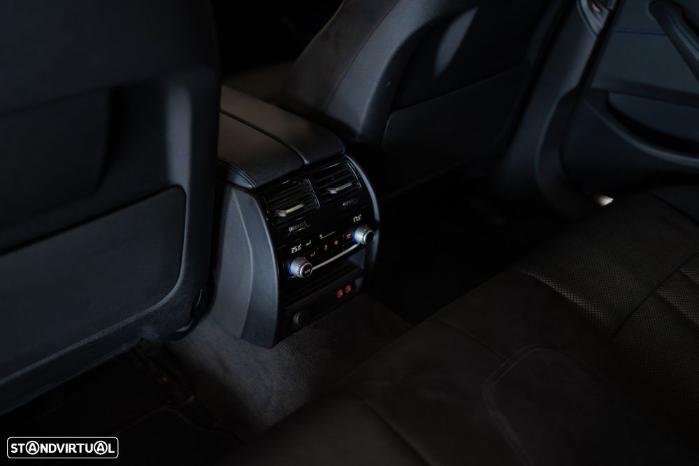 BMW 530 e Pack Desportivo M - 27