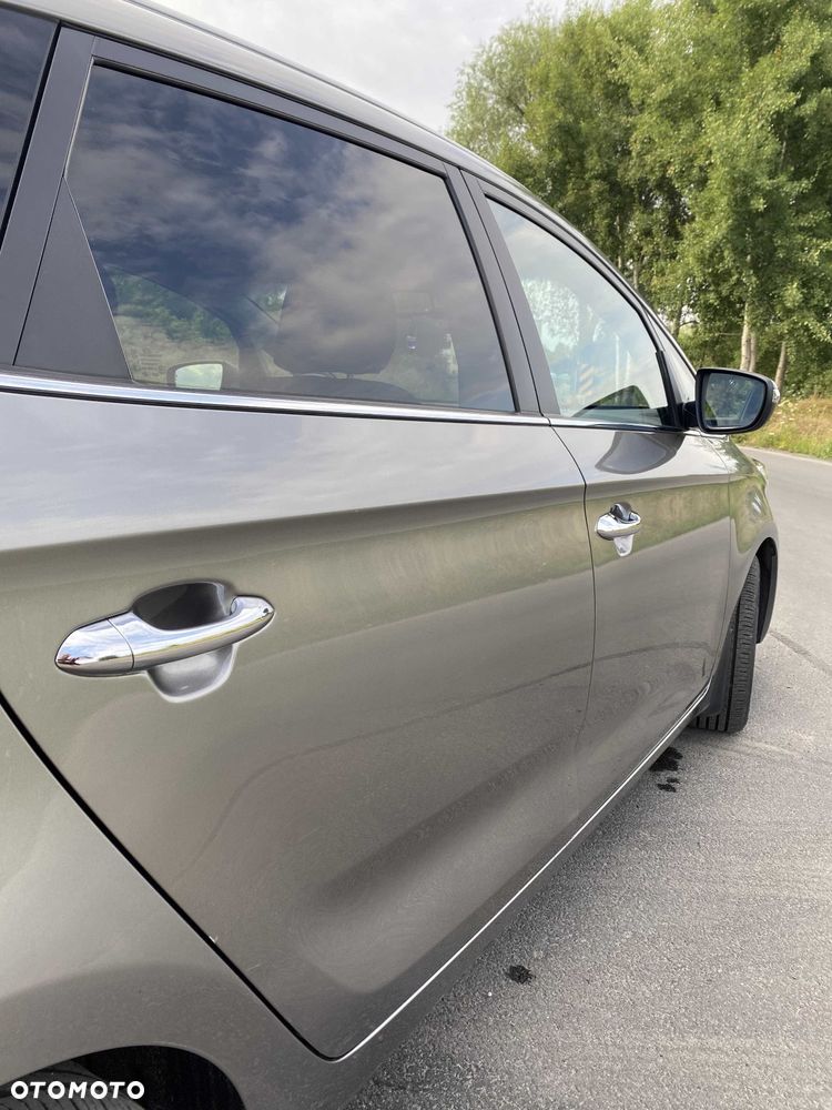 Kia Carens 1.6 GDI L 7os - 8