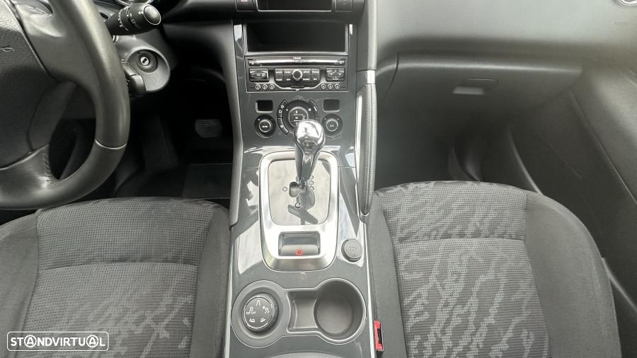 Peugeot 3008 1.6 e-HDi Active CMP6 - 16