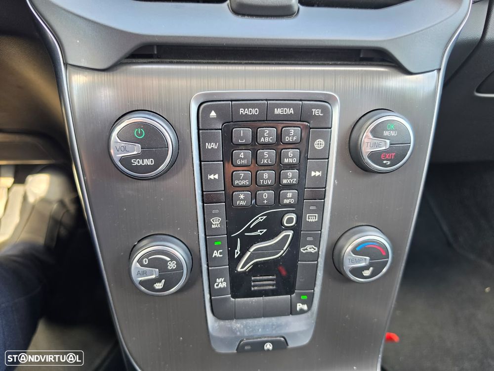 Volvo V40 D4 Summum - 13