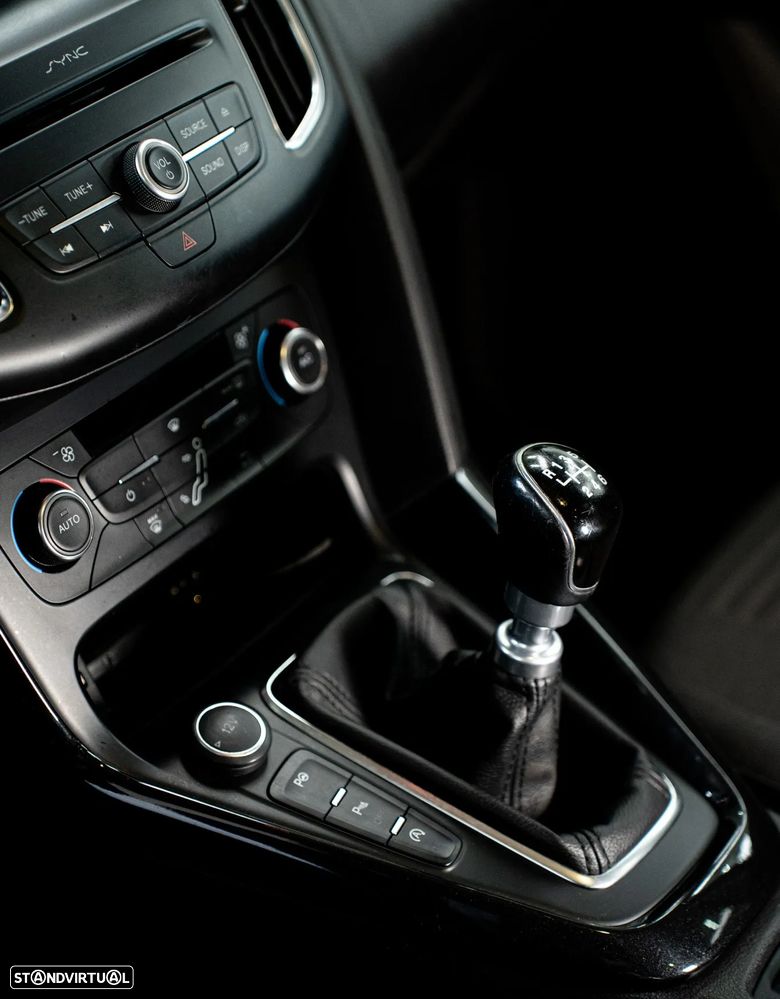 Ford Focus SW 1.5 TDCi Titanium - 15