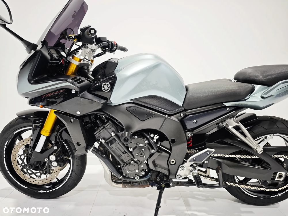 Yamaha FZ - 17