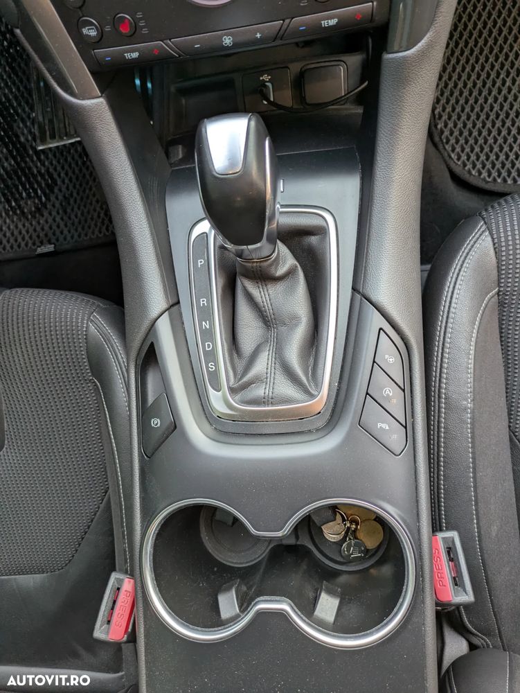Ford Mondeo - 17