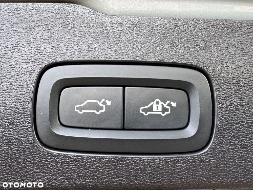Volvo V60 B3 B DKG Core - 37