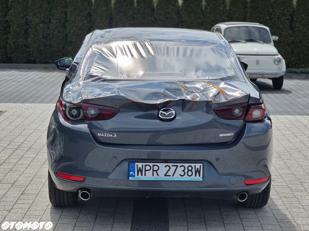 Mazda 3 2.0 mHEV Hikari - 16