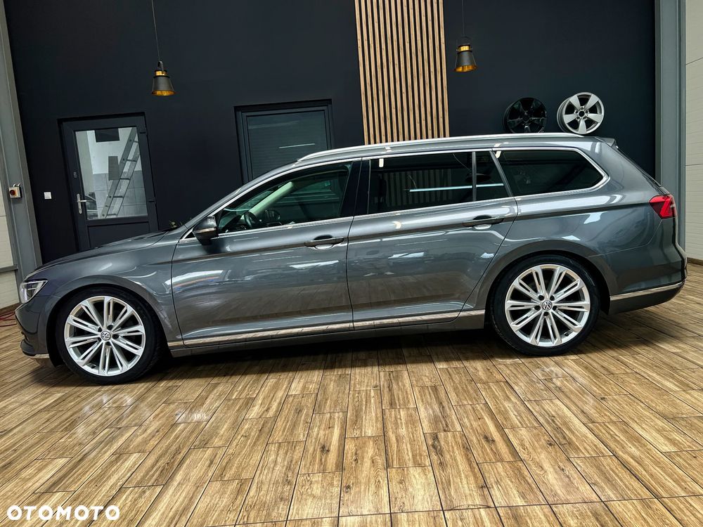 Volkswagen Passat - 12