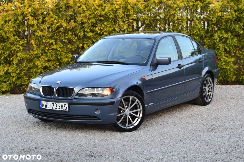BMW Seria 3 318i - 3