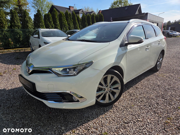 Toyota Auris 1.8 VVT-i Hybrid Automatik Executive
