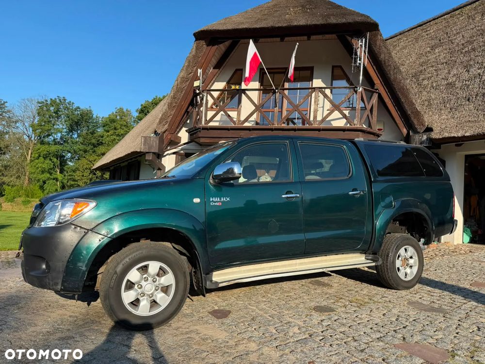 Toyota Hilux 2.5 D-4D DLX - 10