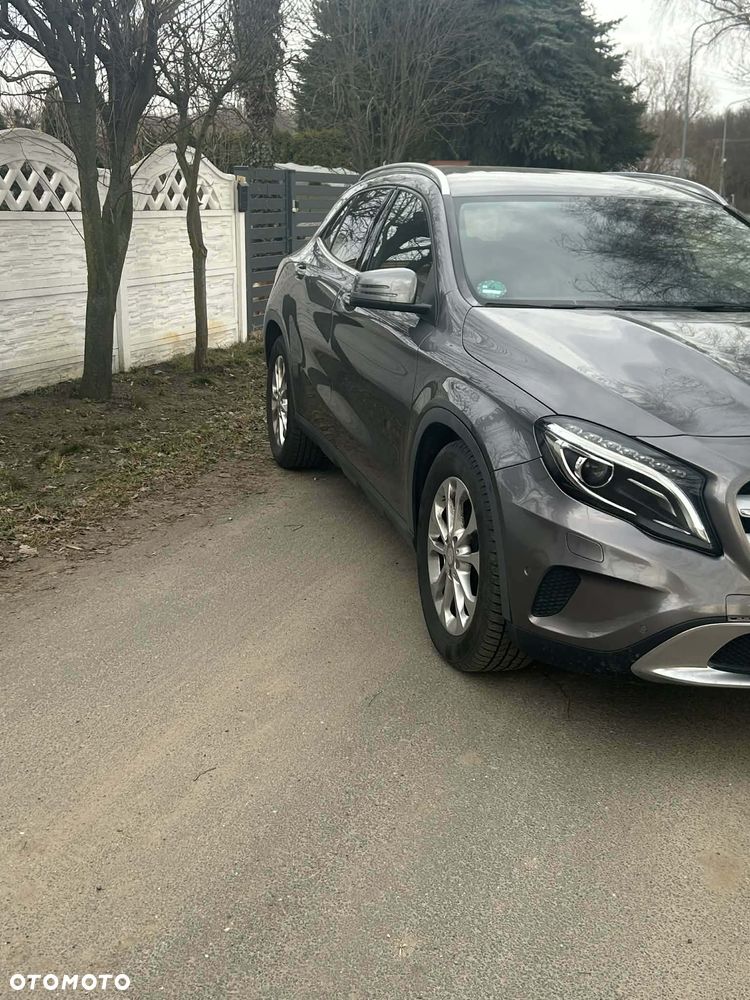Mercedes-Benz GLA 220 CDI 4Matic 7G-DCT - 5