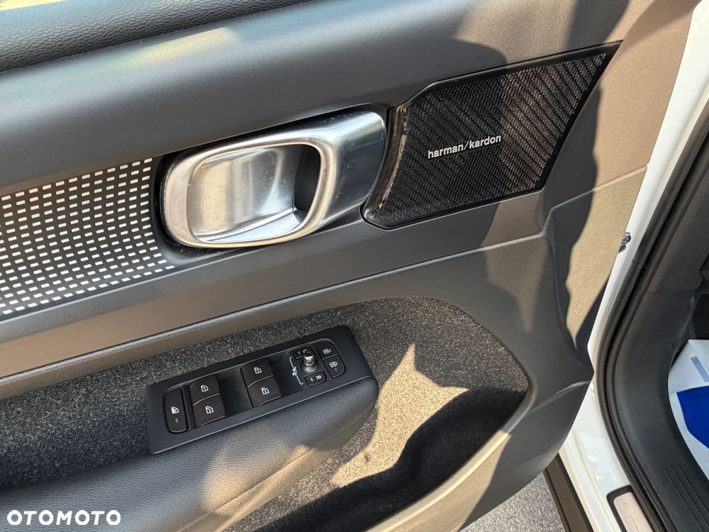 Volvo XC 40 T5 AWD R-Design - 30