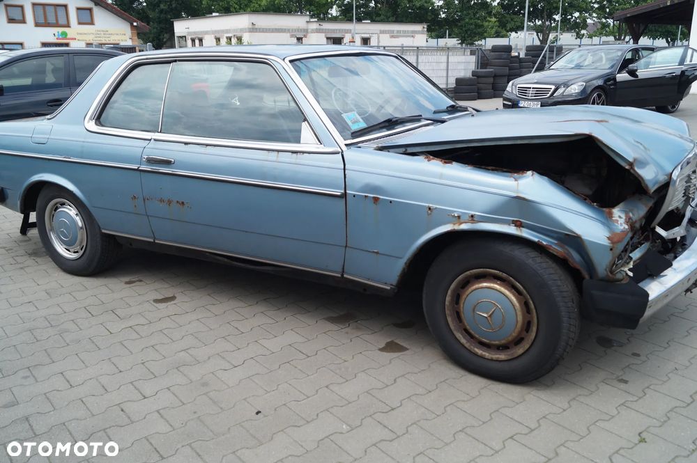 Mercedes-Benz W123 - 4