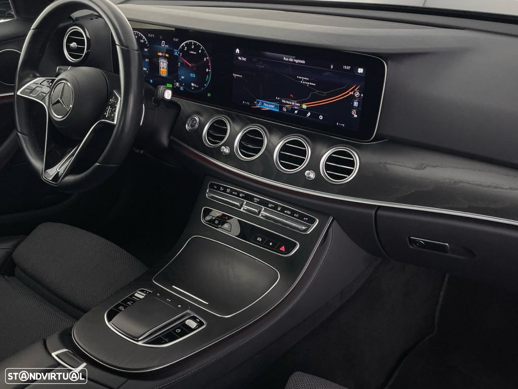 Mercedes-Benz E 300 de AMG Line - 24