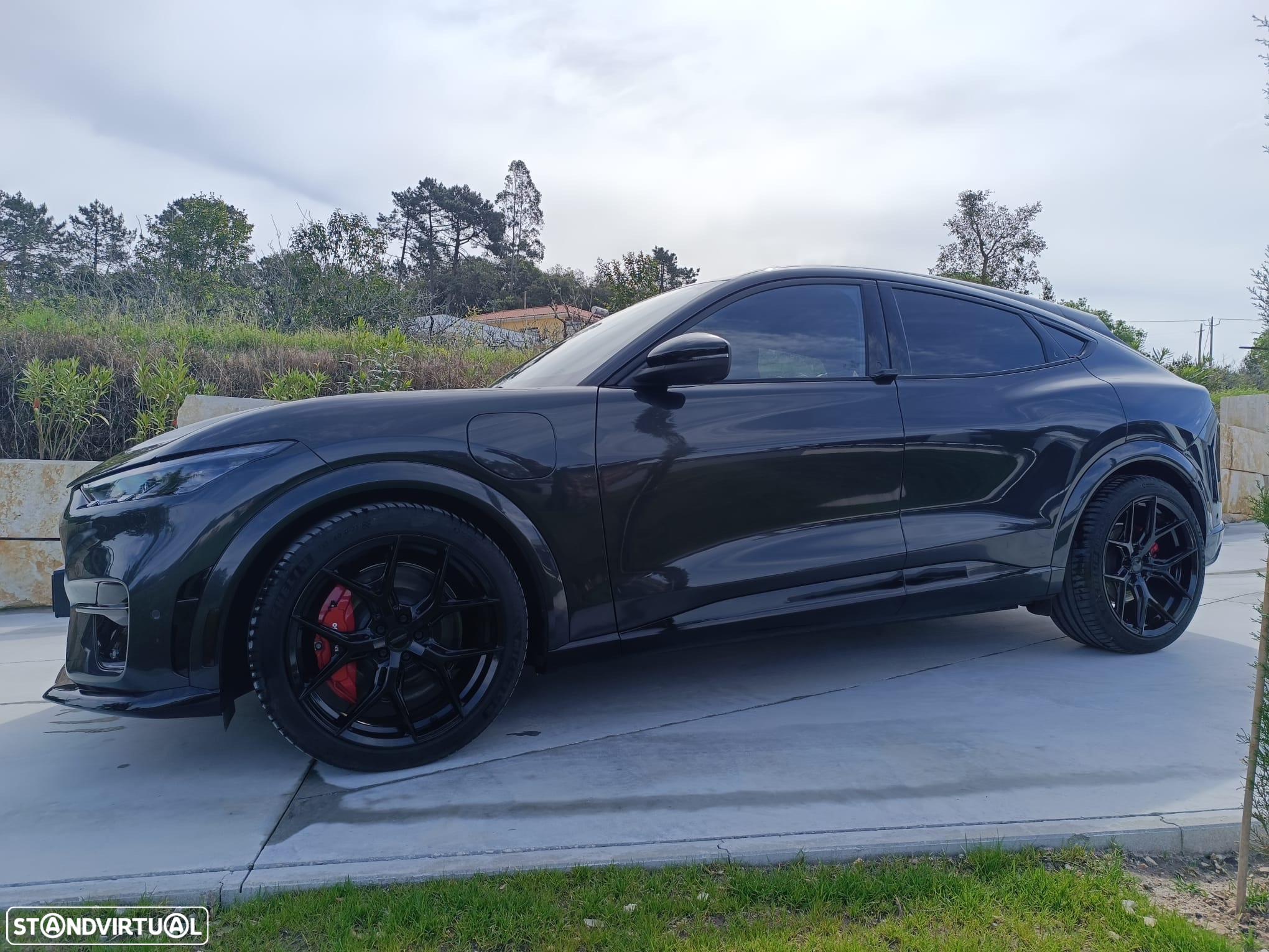 Ford Mustang Mach-E AWD GT - 2