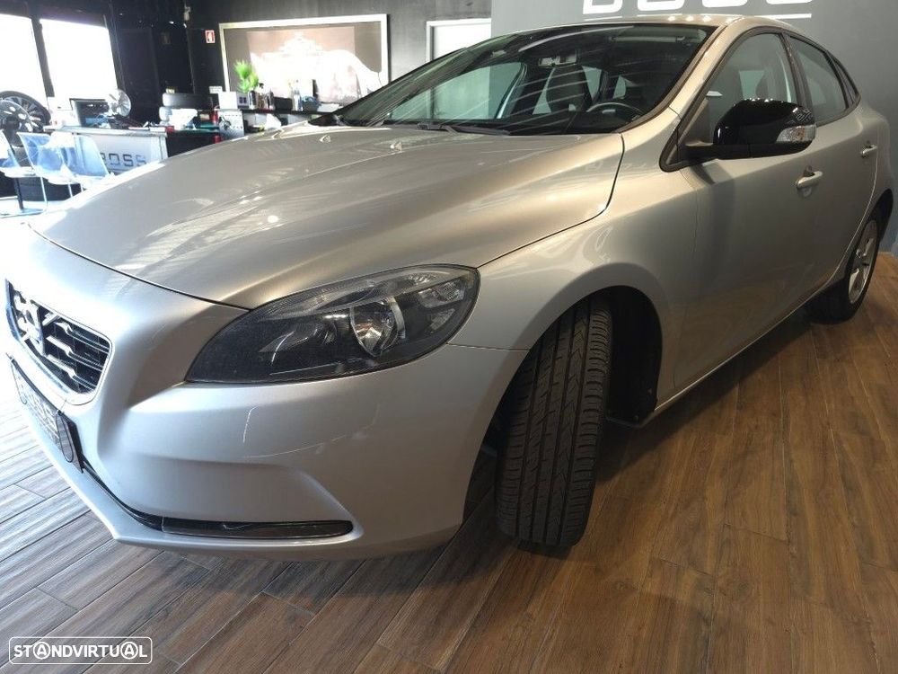 Volvo V40 1.6 D2 Momentum - 11