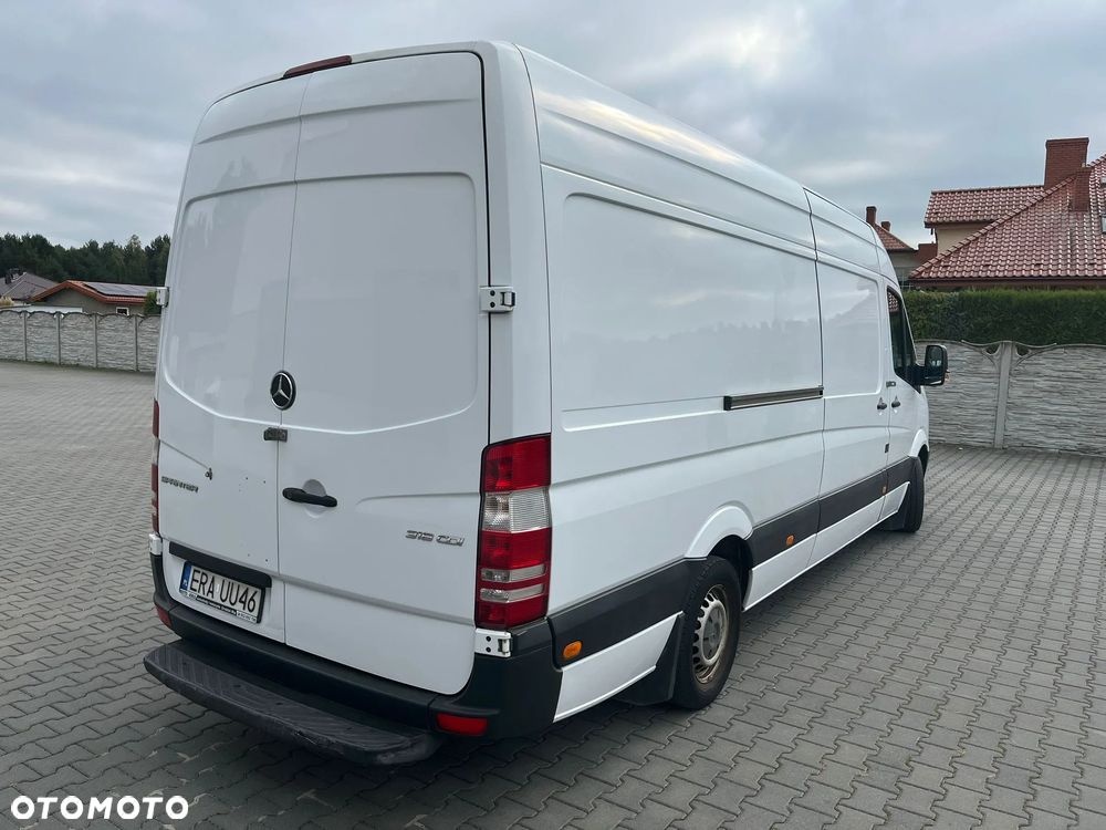 Mercedes-Benz Sprinter - 6