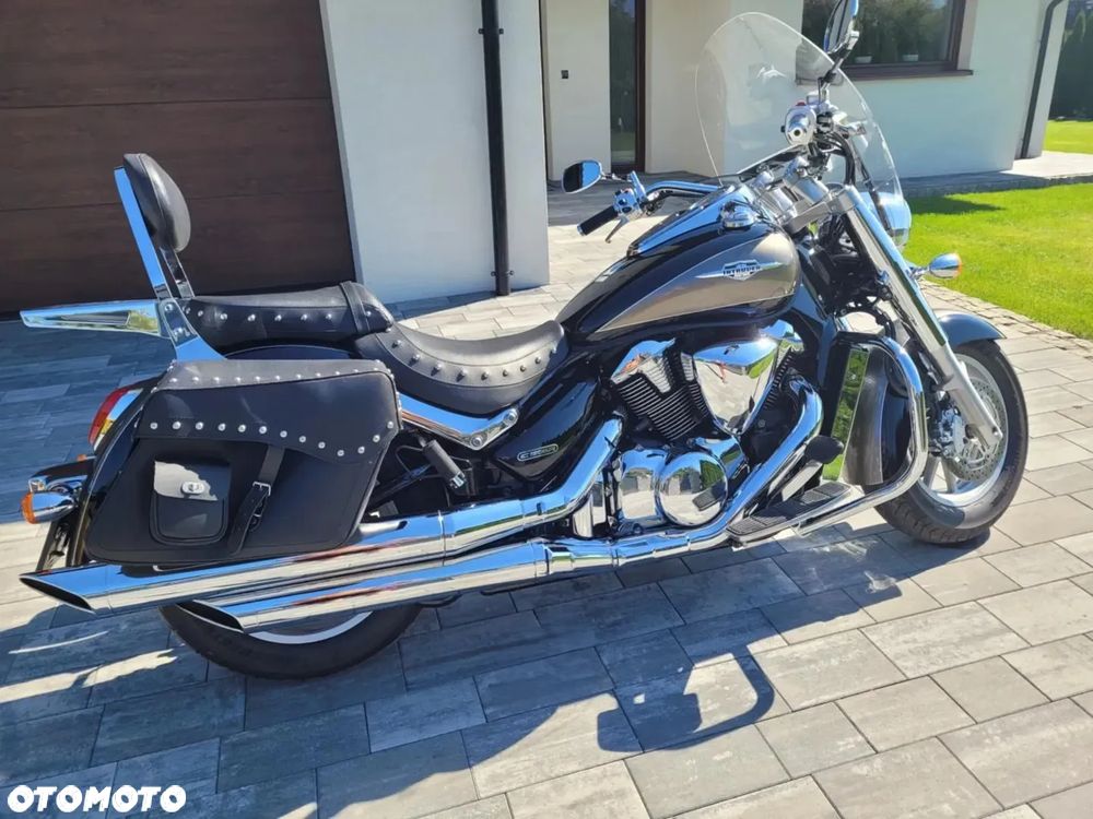 Suzuki Intruder - 1