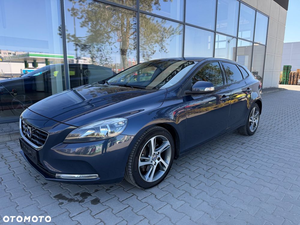 Volvo V40 T3 Momentum - 4