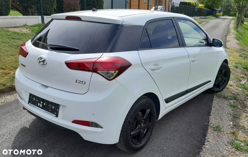 Hyundai i20 - 24