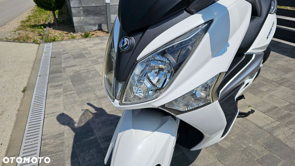 SYM GTS - 11