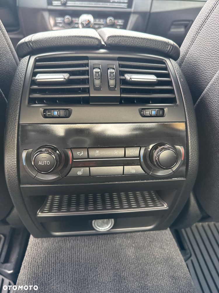 BMW Seria 5 530d xDrive - 9