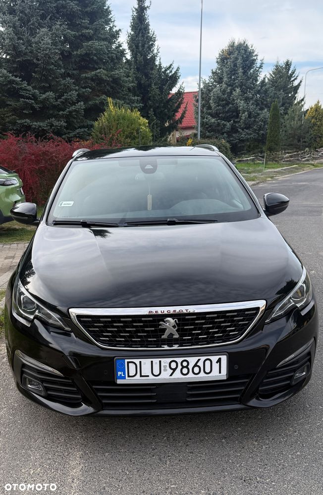 Peugeot 308 2018 photo 2