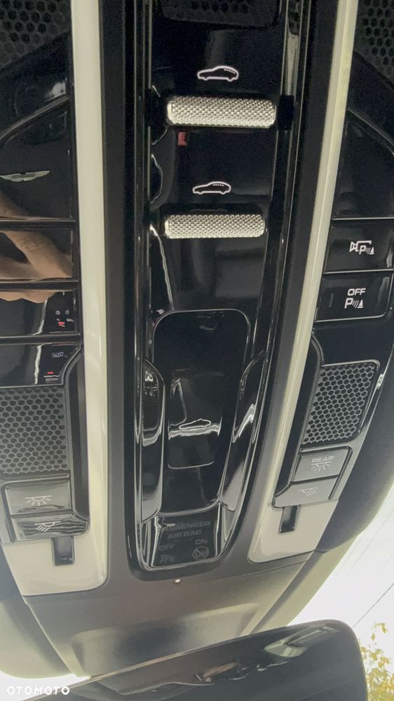 Porsche Panamera - 32