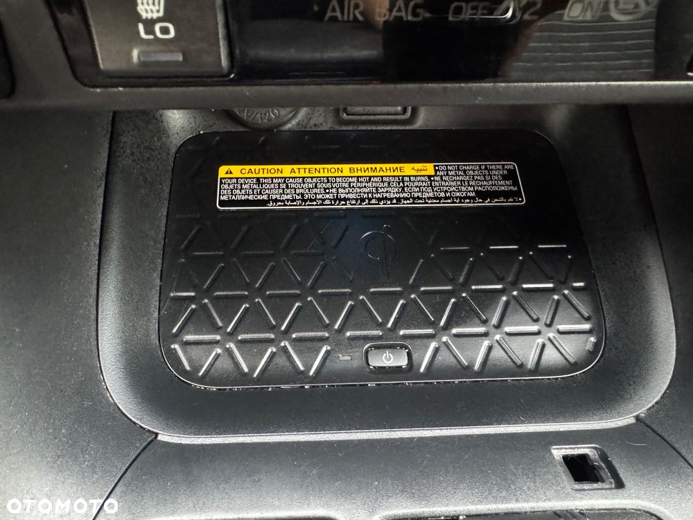 Toyota RAV4 2.5 Hybrid Black Edition by JBL 4x2 - 23