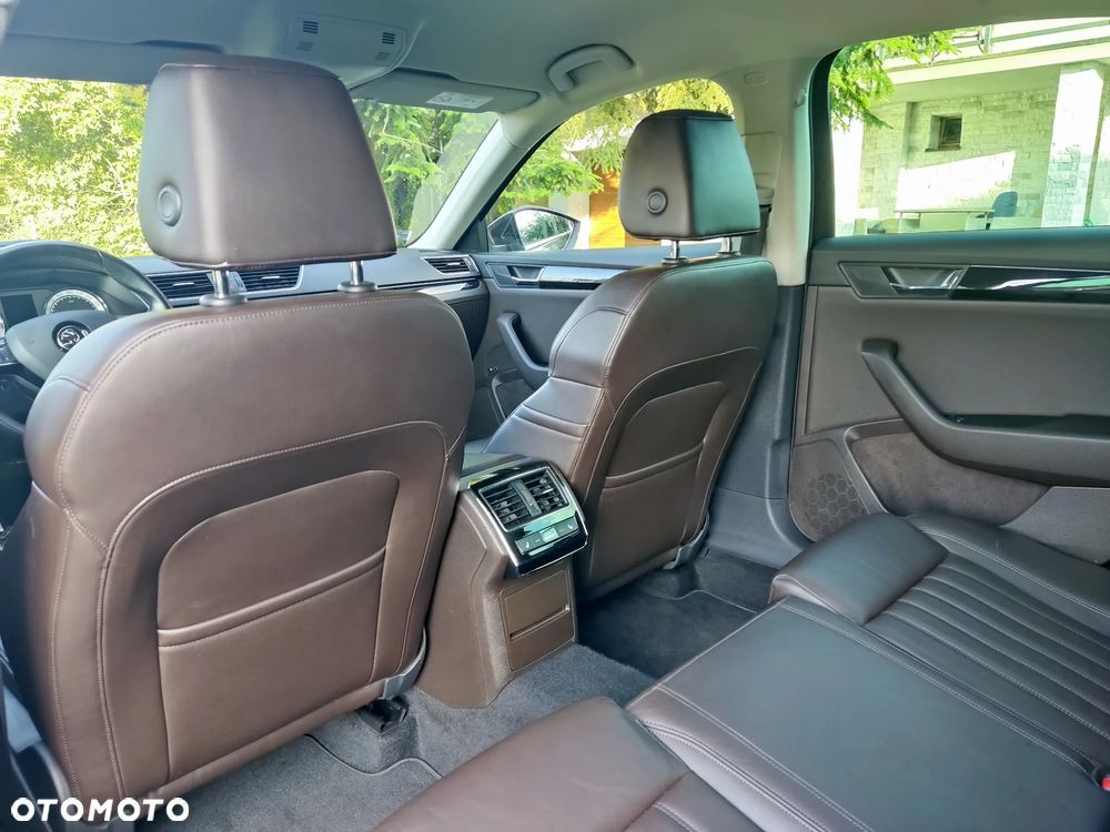 Skoda Superb 2.0 TDI L&K - 15