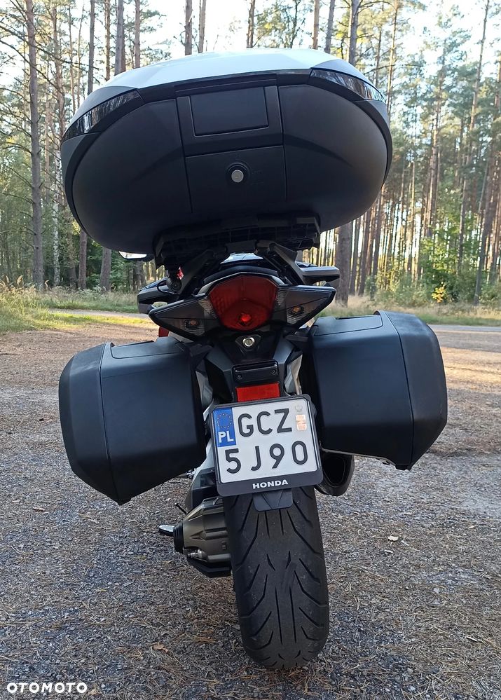 Honda VFR - 9