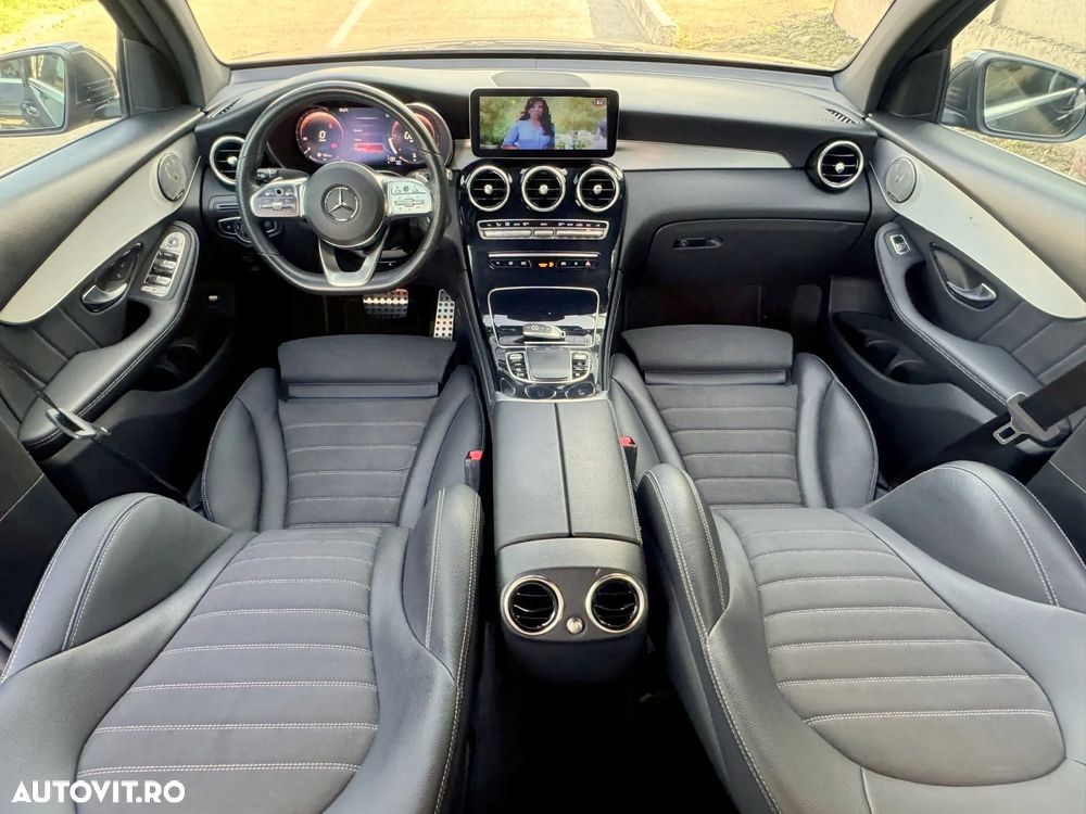 Mercedes-Benz GLC 300 e 4Matic 9G-TRONIC AMG Line Plus - 2