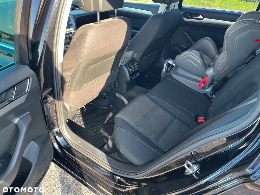 Volkswagen Passat 2.0 TDI SCR Comfortline DSG - 9