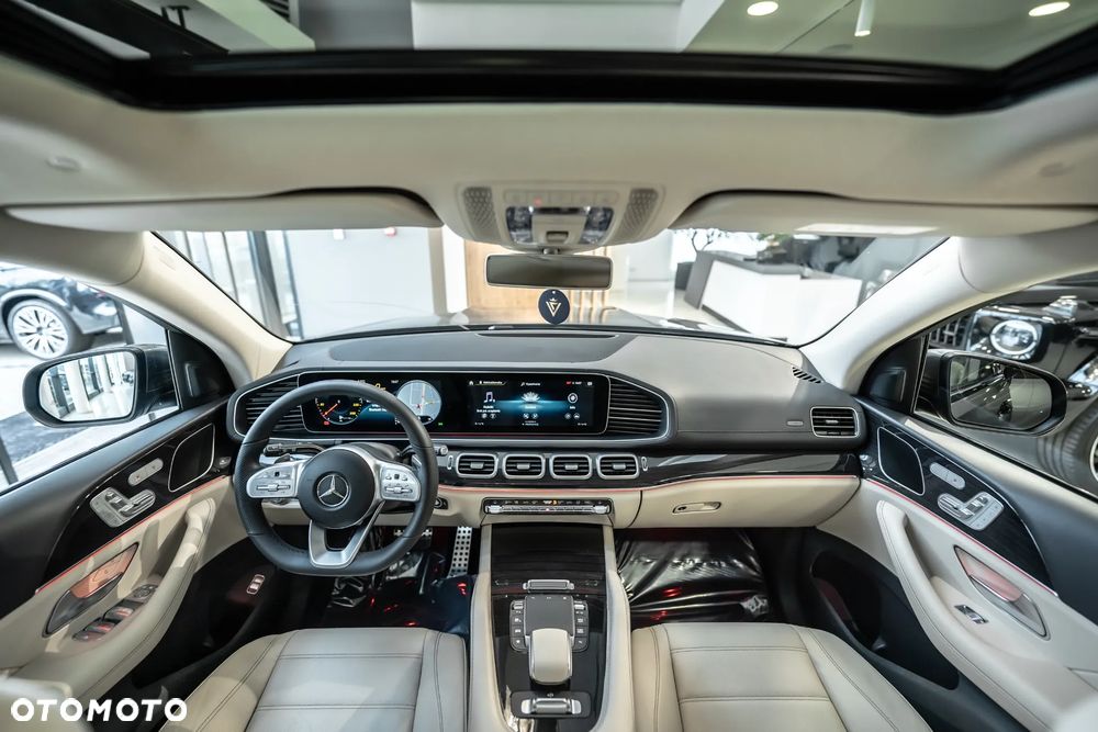 Mercedes-Benz GLS - 29