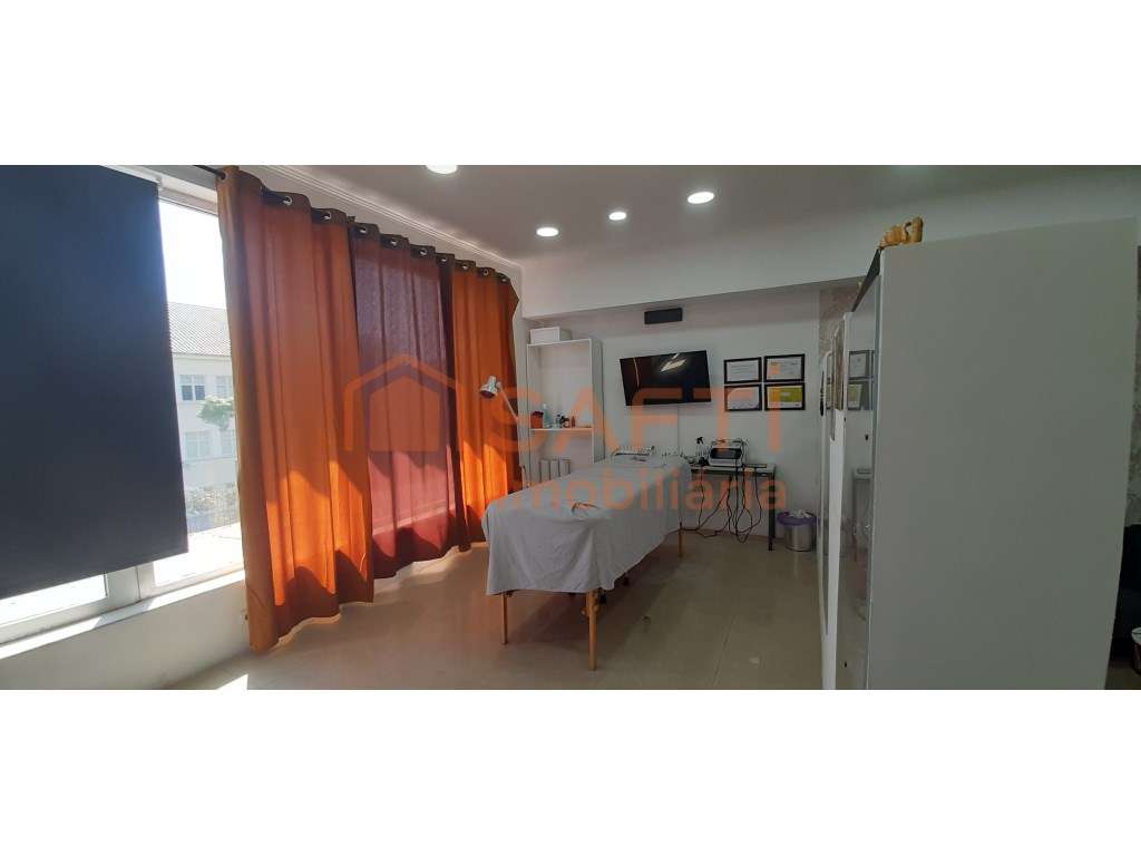 Loja Comercial com grande potencial para venda - Grande imagem: 2/13