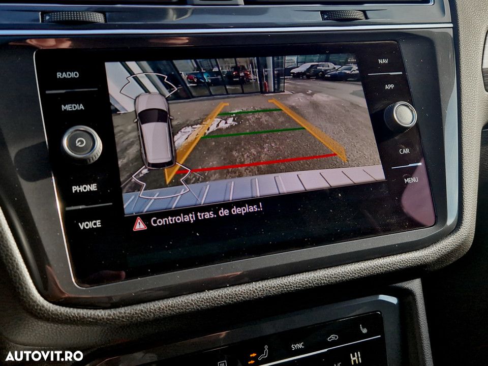 Volkswagen Tiguan 2.0 TDI SCR 4MOTION DSG Elegance - 23